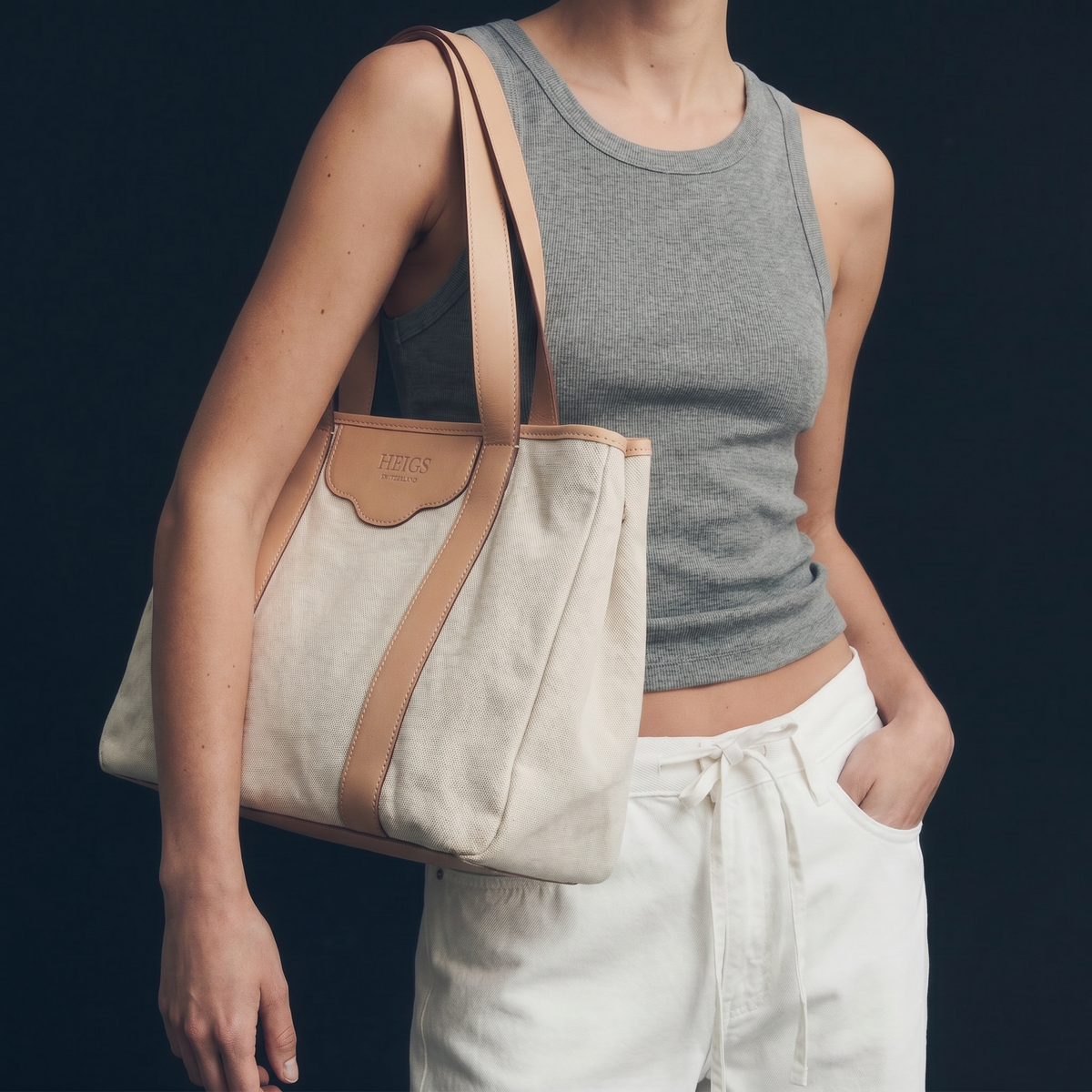''...à New York'' Grand Modèle Tote Bag in Natural