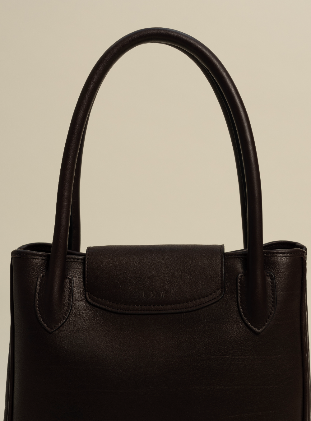 PETIT SUISSE HANDBAG IN CHARCOAL