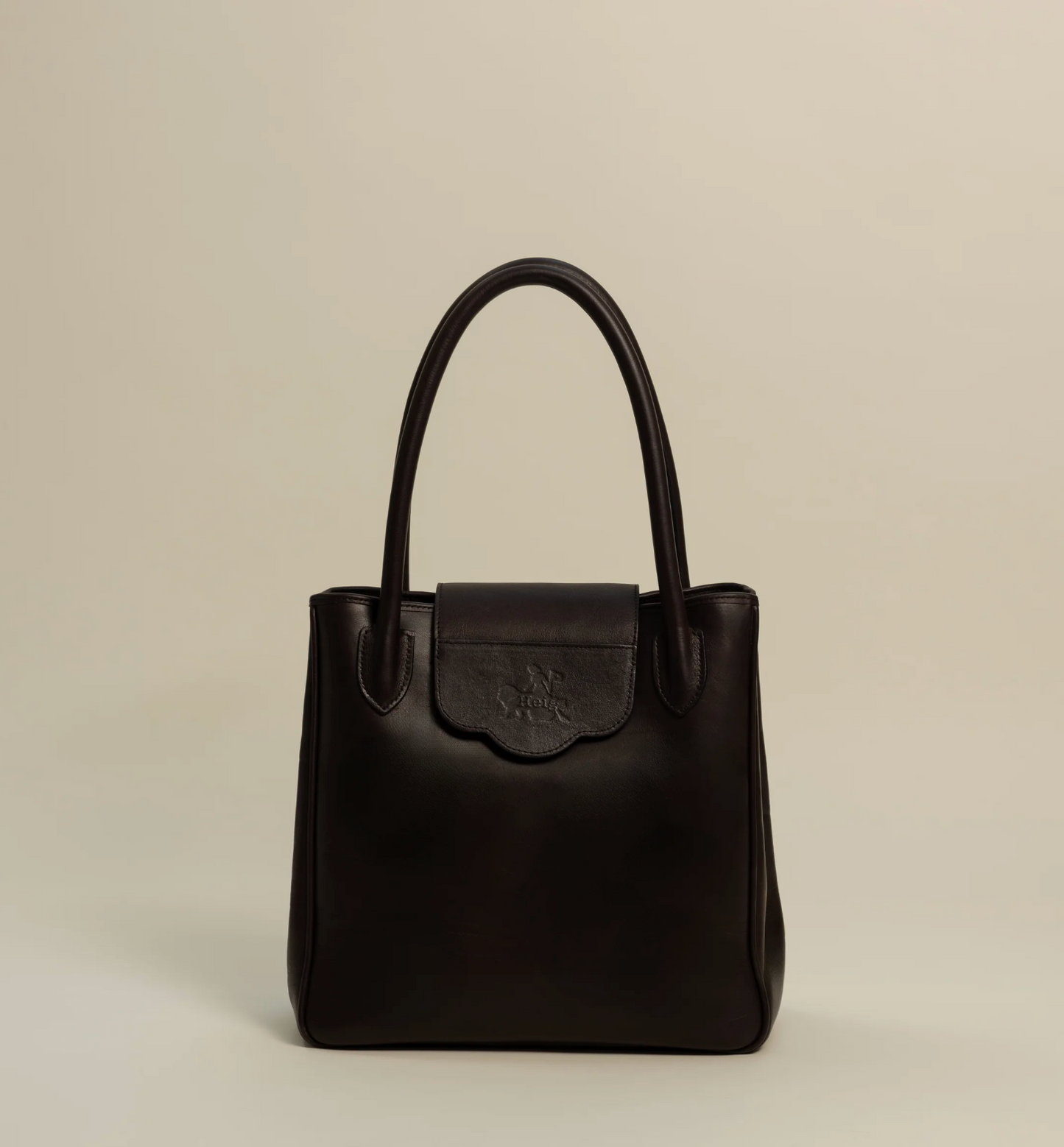 PETIT SUISSE HANDBAG IN CHARCOAL