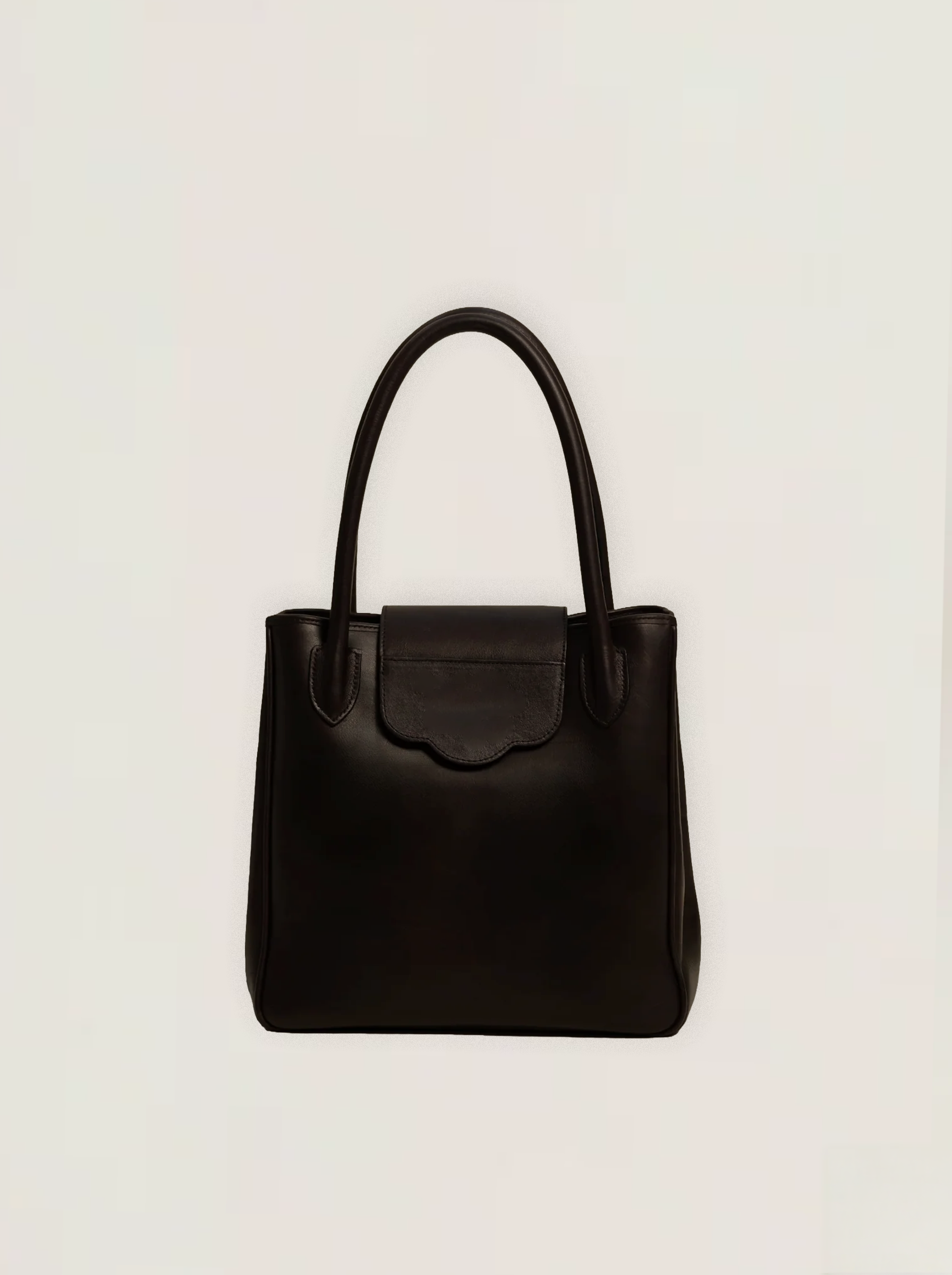 PETIT SUISSE HANDBAG IN CHARCOAL