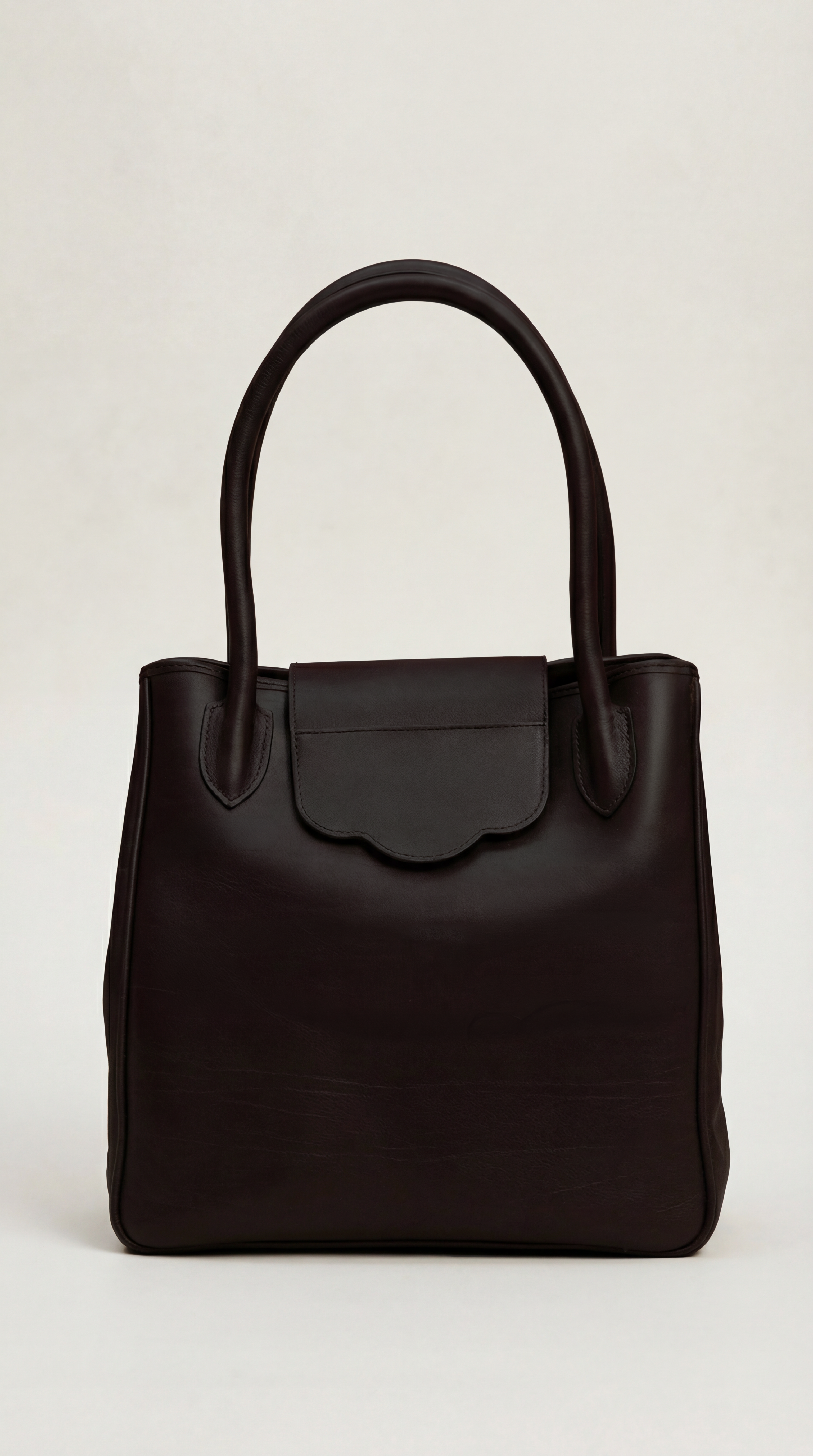 Petit Suisse Handbag in Charcoal